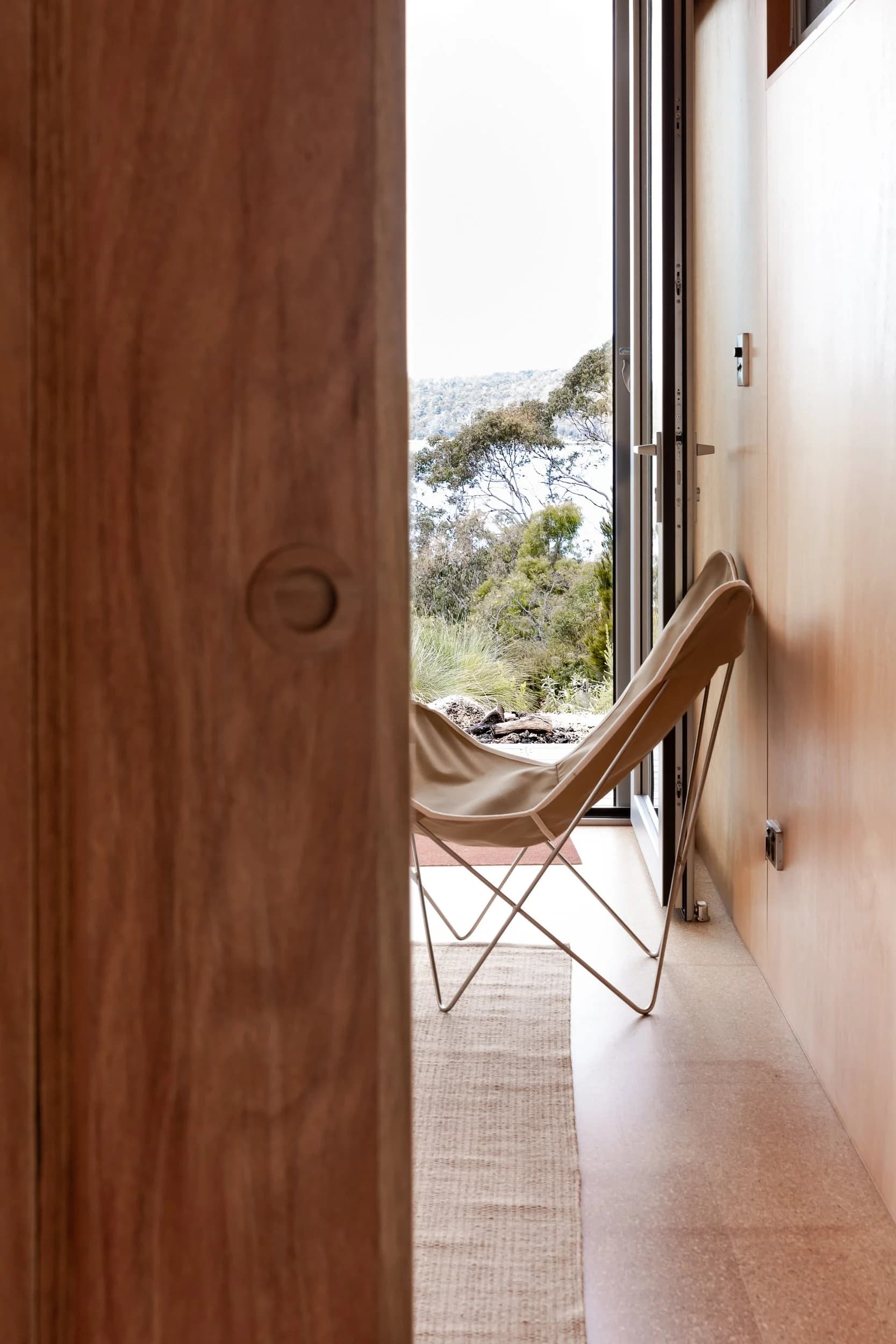 Swansong cabin and interior detail