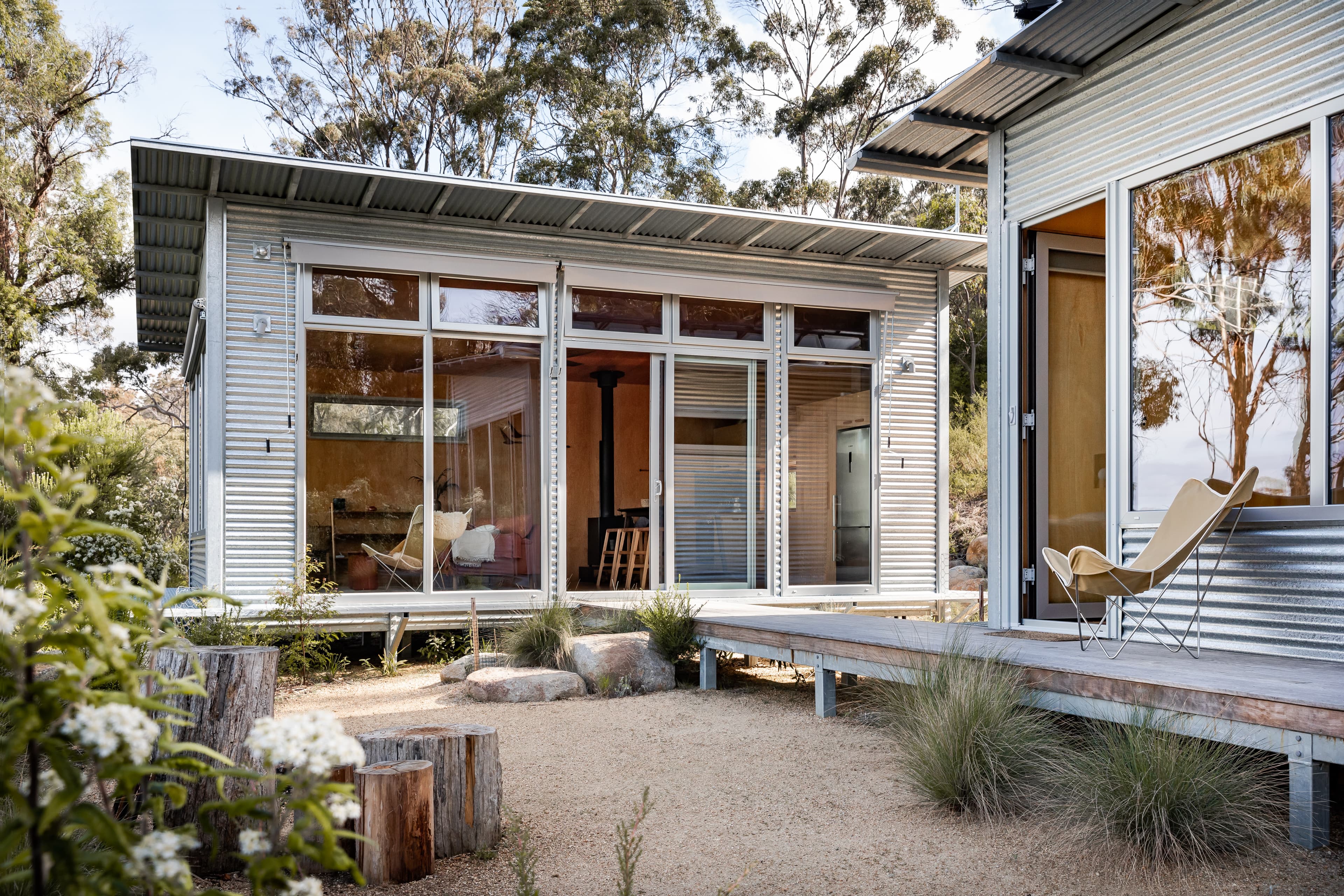 Cabin courtyard with glazed living pavilion