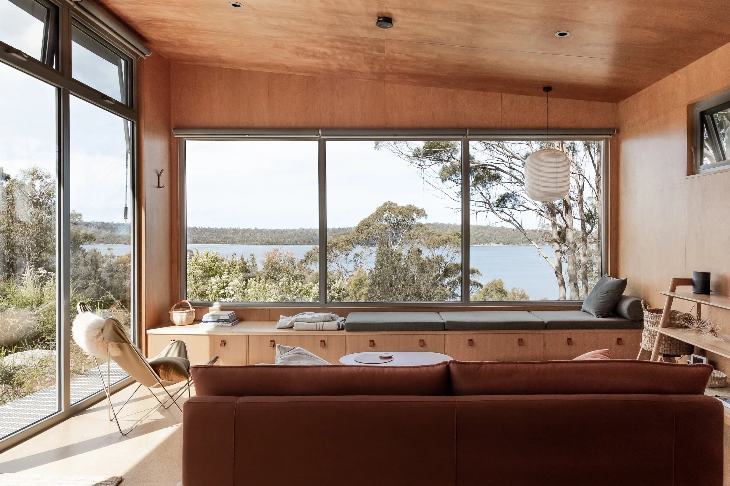 Swansong living pavilion overlooking Georges Bay